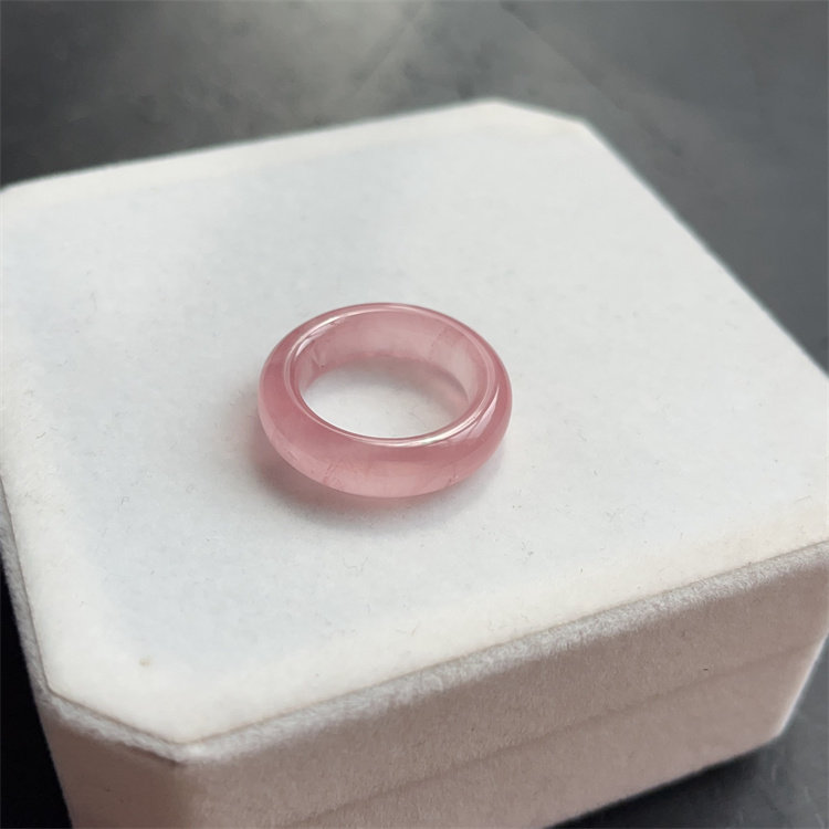 新品尝鲜 天然粉晶冰粉马粉素圈戒指指环 适合女 未镶嵌 民族风