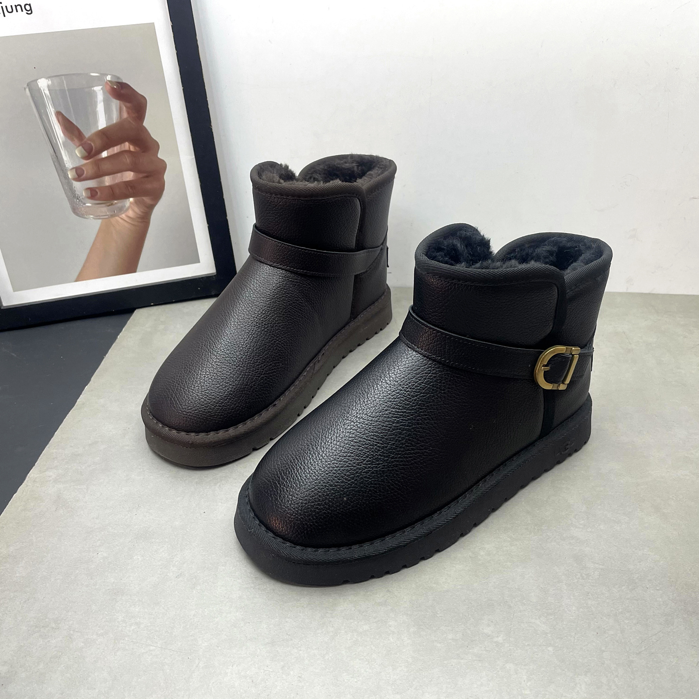 工厂处理2025冬季新款男士雪地靴加厚保暖短筒防滑扣带毛绒男棉靴