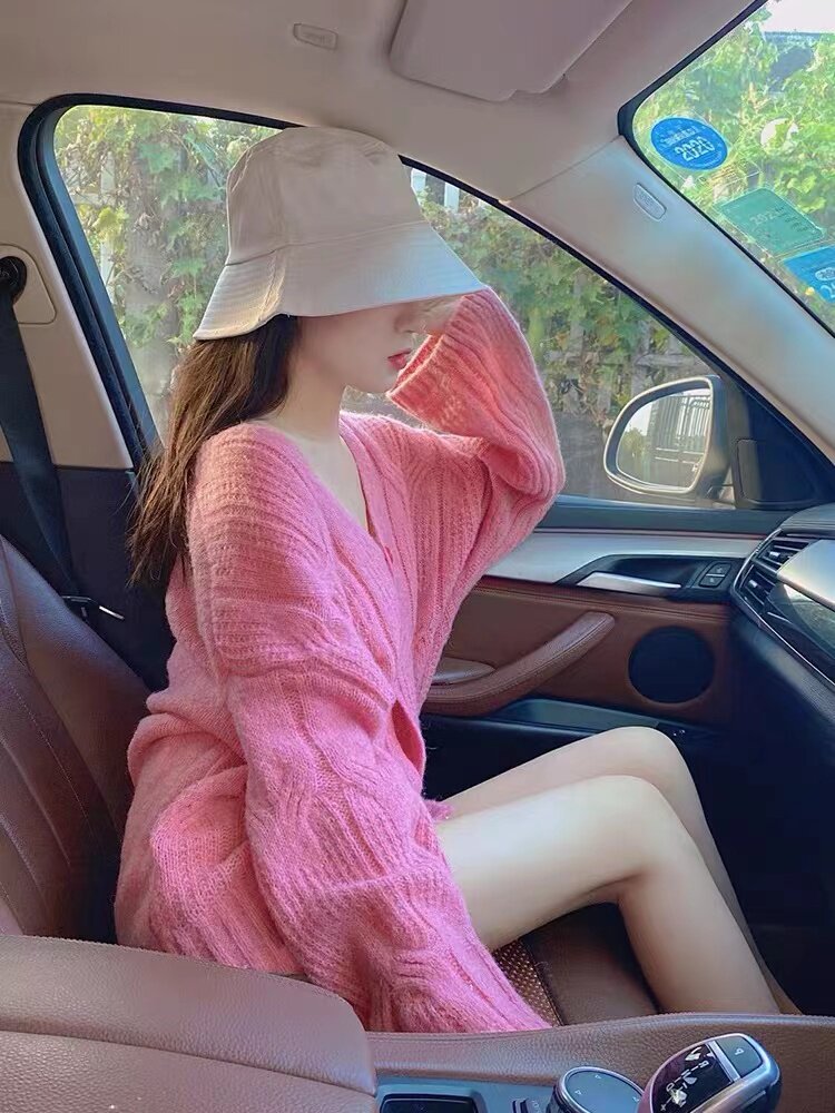 대형 2023 새로운 가을 한국 스타일 게으른 스타일 V 넥 니트 모헤어 스웨터 여성 디자인 틈새 탑