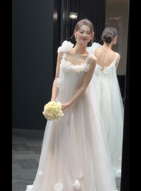 白色吊带晨袍轻婚纱新娘2026新款轻奢小众森系高级感旅拍订婚主纱