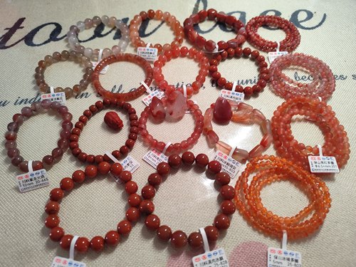 天然南红玛瑙原矿川料冰飘手串