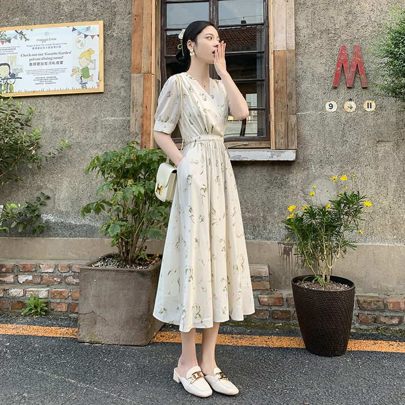 收腰茶歇桔梗风温印花法式复古短袖设计雪纺长款港风碎花中长V领