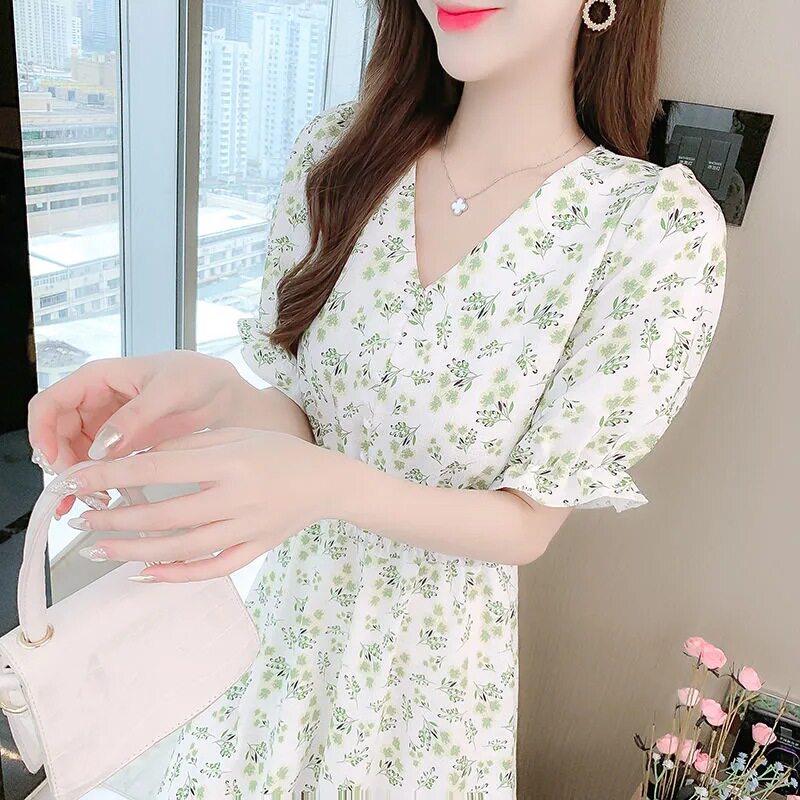 短袖雪纺连衣裙子女韩版夏季新款ins超仙学生V领森系碎花仙女长裙