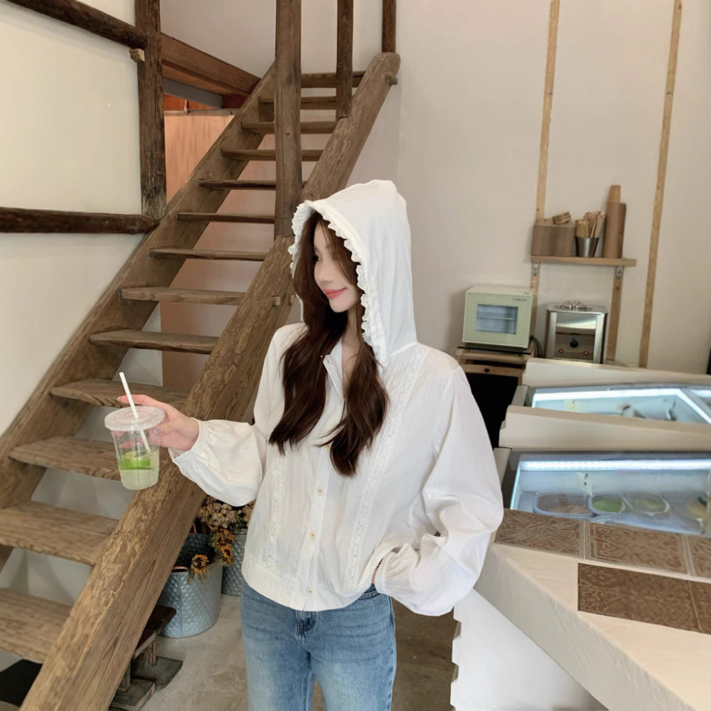 早春韩版宽松拼接蕾丝花边连帽设计衬衣女显瘦百搭防晒开衫81575