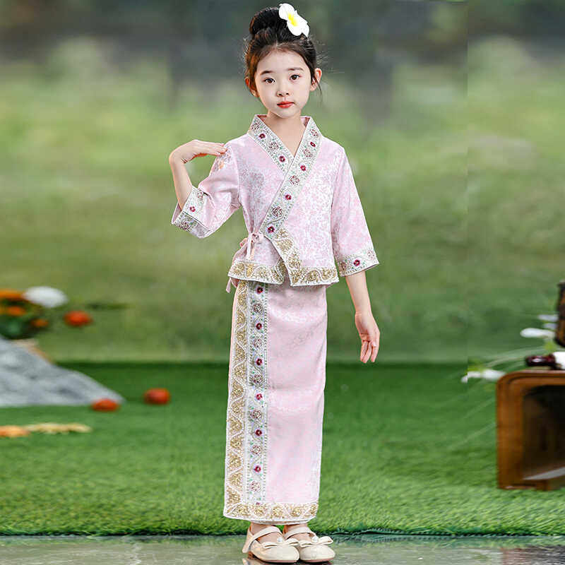 云南秋冬西双版纳泼水节亲子装