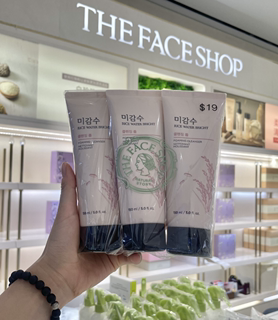 韩国The face shop菲诗小铺大米洗面奶泡沫深层清洁毛孔保湿控油