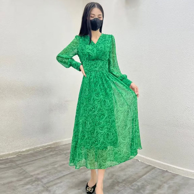 高级感女装法式茶歇赫本风玫瑰花印花连衣裙