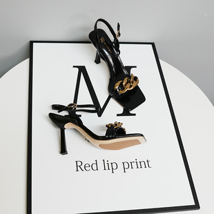 米色百搭一字扣带凉鞋女2023夏季新款露趾女鞋细跟金属性感高跟鞋