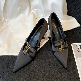 女细跟百搭尖头字母一字带浅口单鞋 2026年春季 绝美高跟鞋 时尚 新款