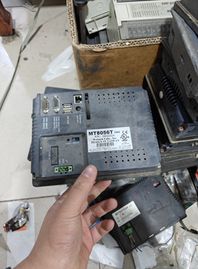 威纶通MT8056T 1WV触摸屏台湾产，二手功能包好。
