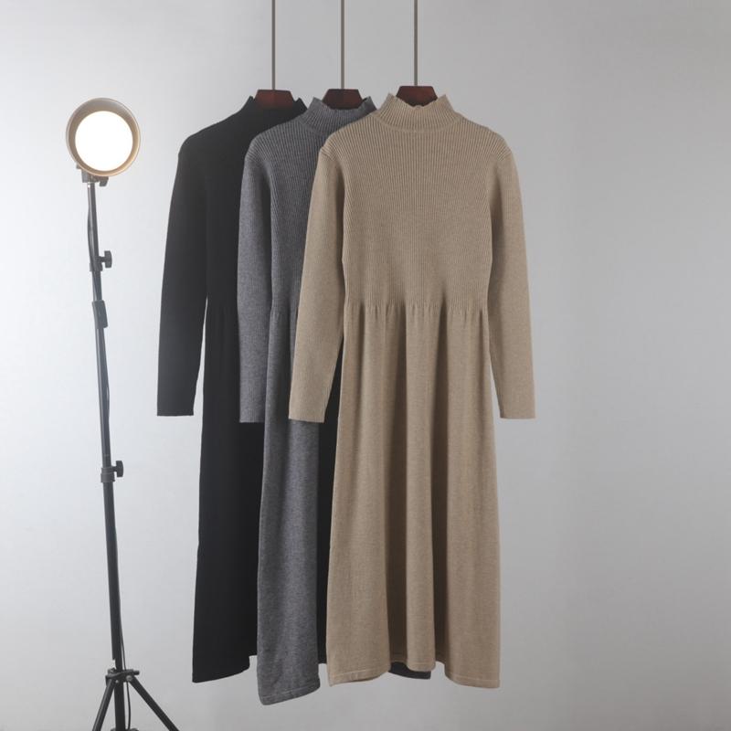 针织打底连衣裙修身配大衣内搭