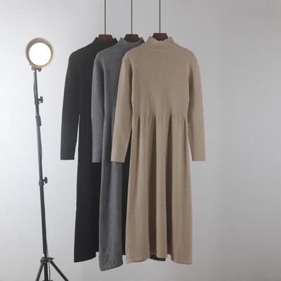 针织打底连衣裙修身配大衣内搭