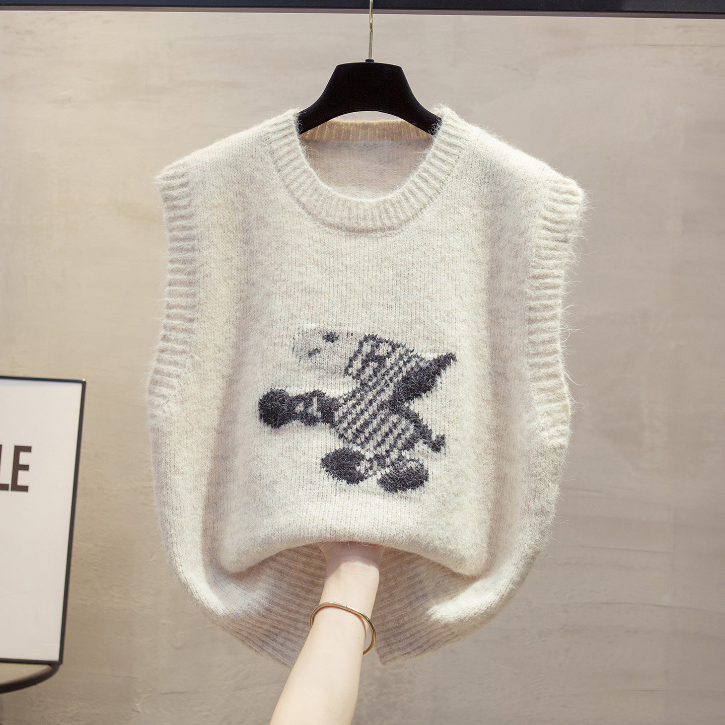 圆领卡通提花针织背心女