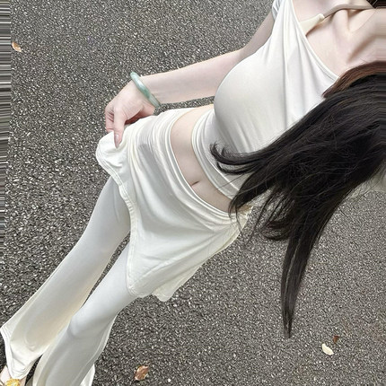 时尚休闲套装女夏季修身显瘦白色性感辣妹露肩上衣微喇阔腿长裤子