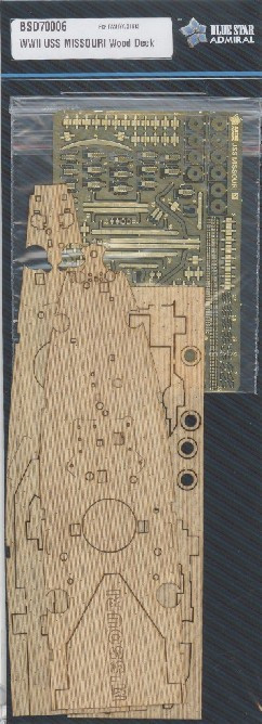 美国战舰密苏里木甲板