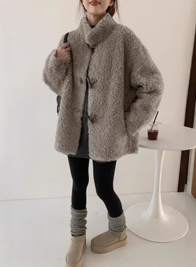 慵懒风牛角扣100绵羊羔毛2025冬季新款皮毛一体皮草外套女中长款