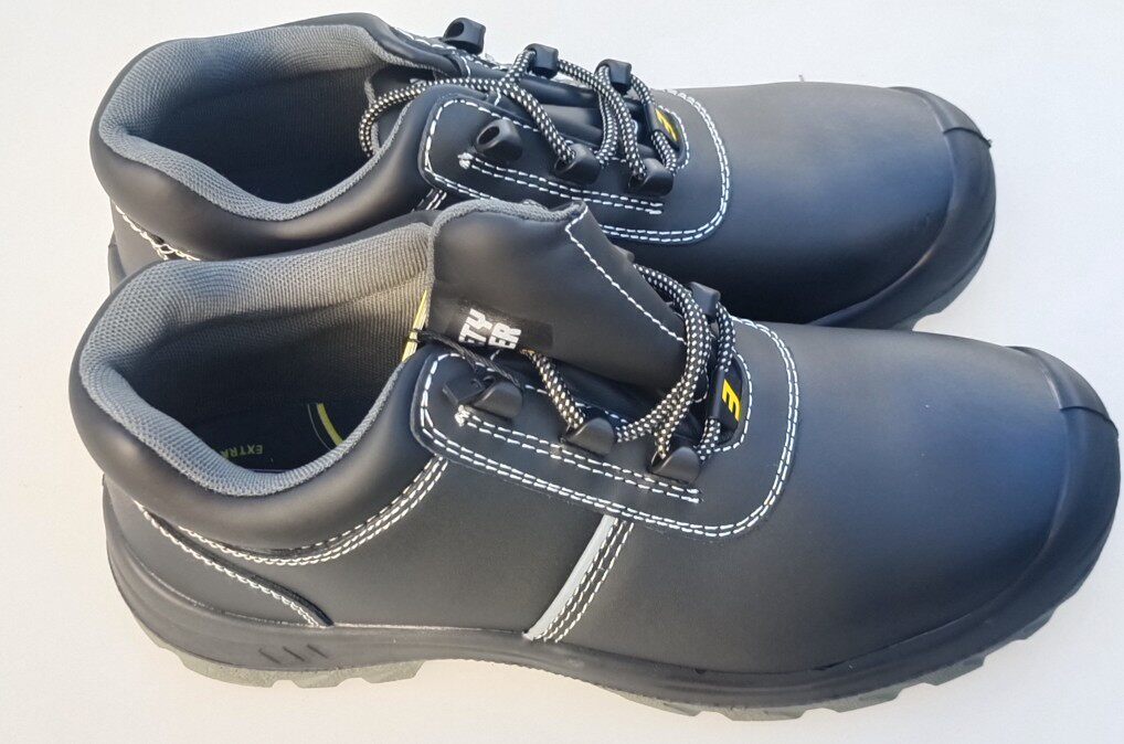 SAFETY JOGGER SADDLE SADDLE SUITABLE LABOR PROTECTION SHOES MENS ANTI-SMASHING ANTI-STAB ANTI-STATIC AURA BROKEN CODE DEFECTS