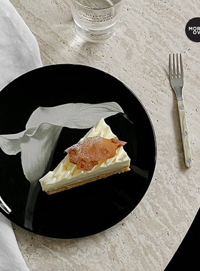 moreover家用简约圆形高颜值陶瓷家用餐盘西餐盘沙拉牛排盘甜品盘