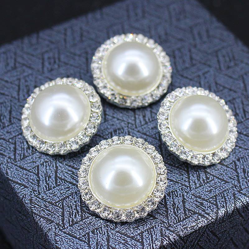 珍珠扣子纽扣毛衣开衫羊绒大衣扣子高档精美风衣水钻白色圆形装饰