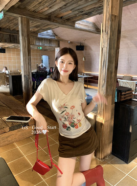 巨显瘦_正肩v领版型！夏季休闲百搭趣味印花短袖小衫