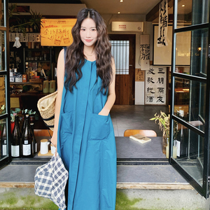 休闲宽松蓝色无袖背心连衣裙女夏2025新款慵懒松弛感简单大方长裙图片