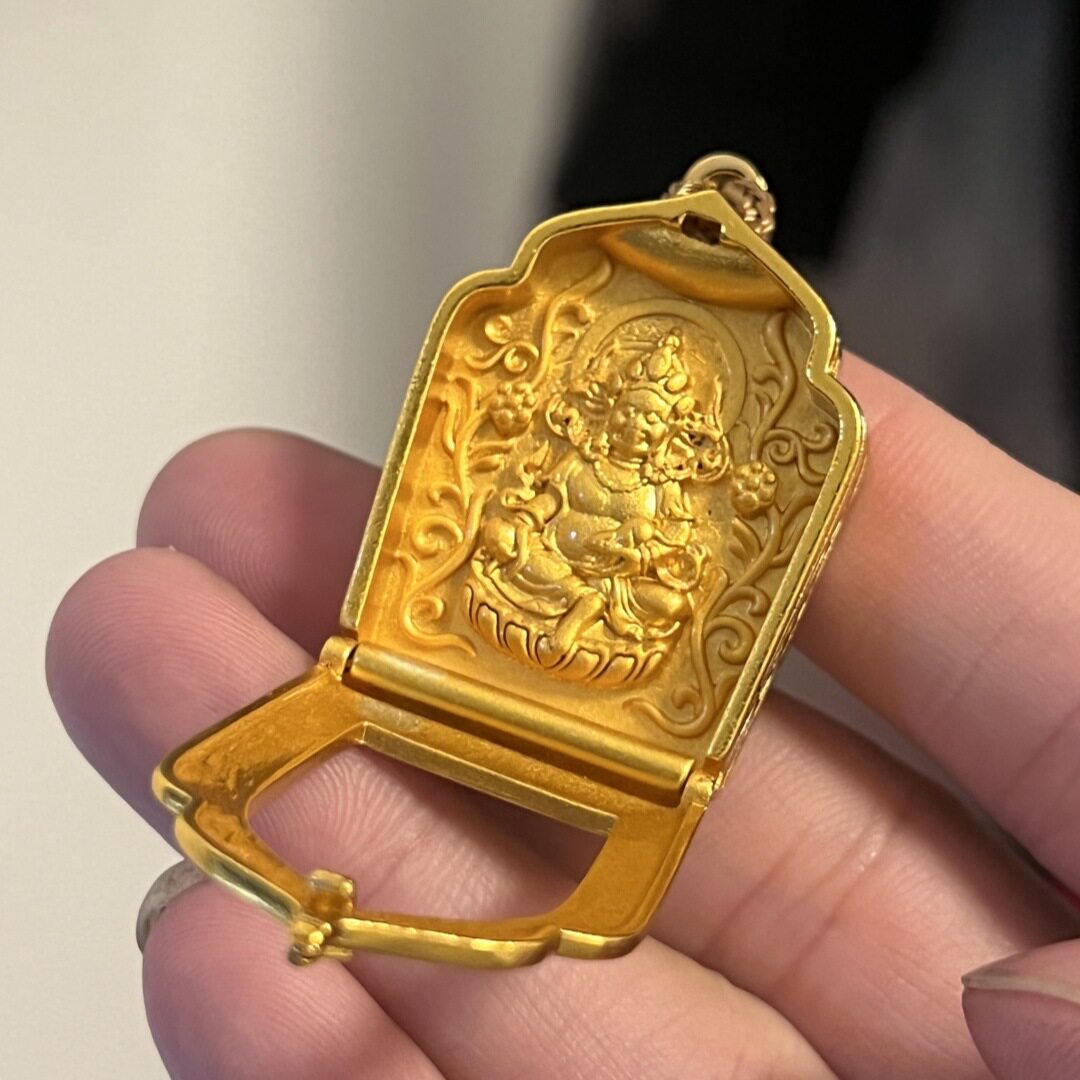 《黄财神》藏式佛像嘎乌盒纯黄铜绿度母不动明王佛吊坠项链可打开