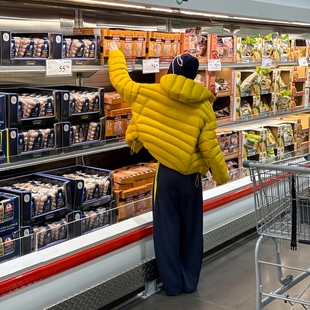 排骨服羽绒服女短款90白鸭绒2025新款户外三防轻便冬季连帽厚外套