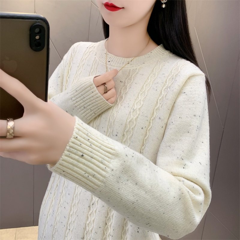 女士白色毛衣2025新款半高领
