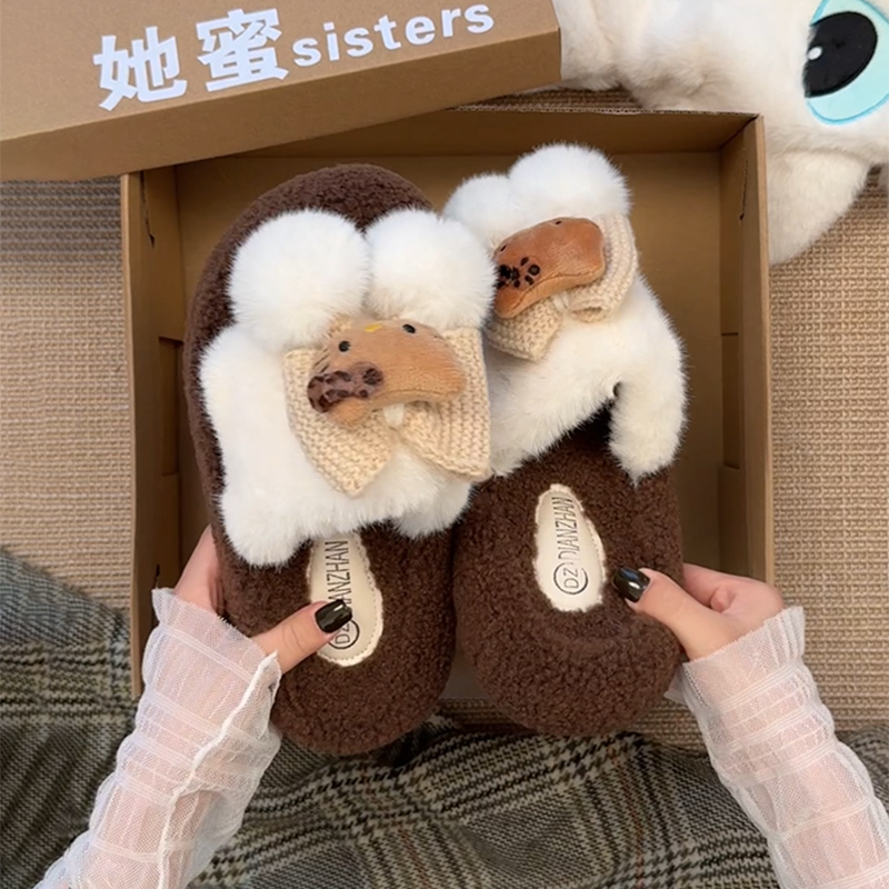 可爱黑皮凯蒂猫毛绒绒拖鞋女
