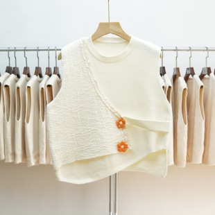 505 v领针织马甲背心女花朵马夹外穿白色毛衣坎肩 2024秋冬新款