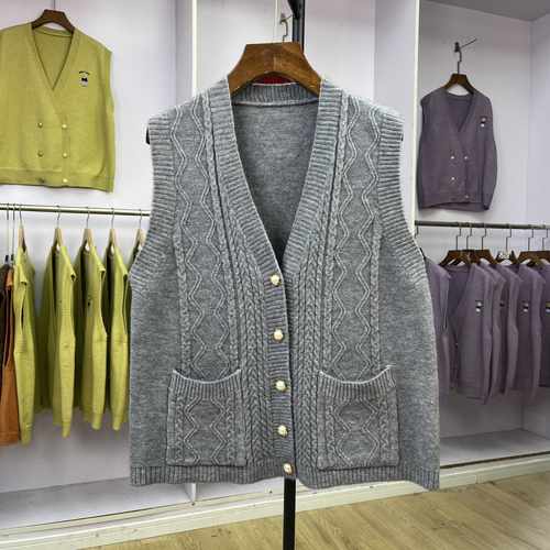 新款春秋外穿针织马甲洋气