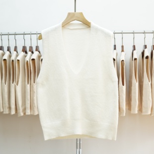 663 V领针织马甲女纯色显瘦百搭坎肩背心毛衣外套 2025秋冬新款