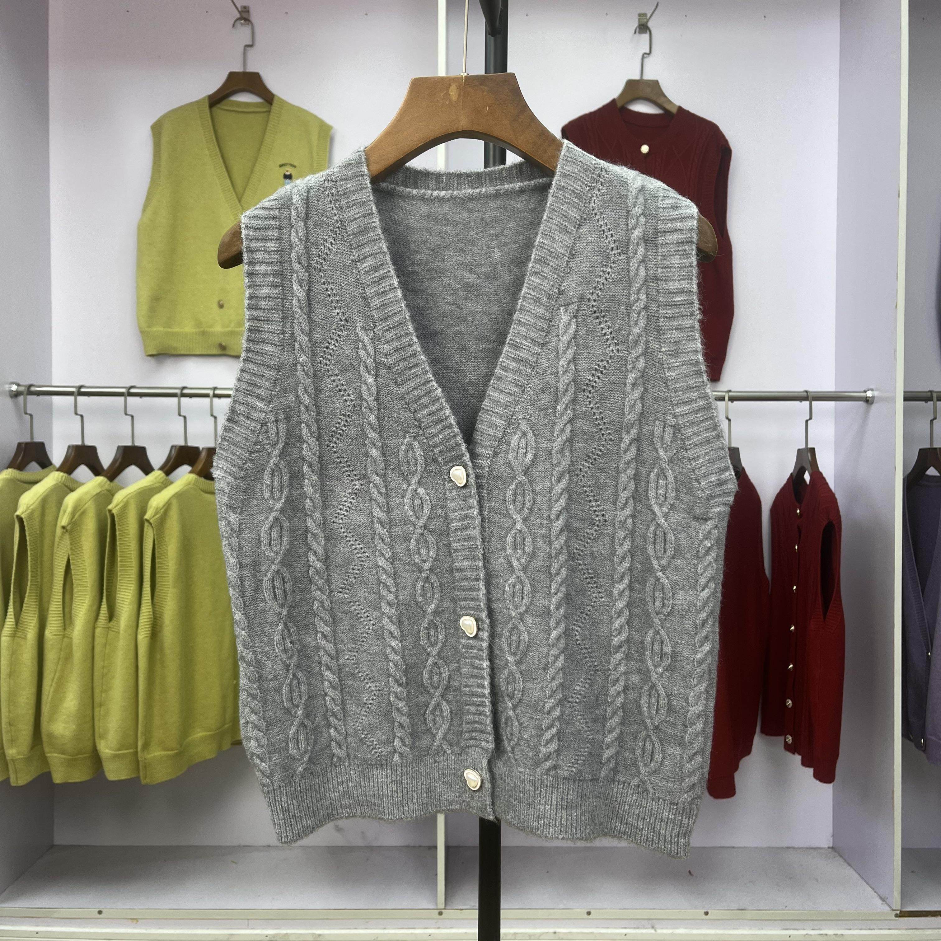 334 2024秋冬季新款毛衣马甲女V领无袖坎肩修身百搭针织背心外穿,女装/女士精品,马夹,淘宝优惠券,粉丝福利购,淘宝优惠卷