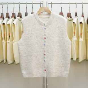 405 通勤风纯色圆领彩色纽扣针织马甲女无袖外搭百搭叠穿开衫背心