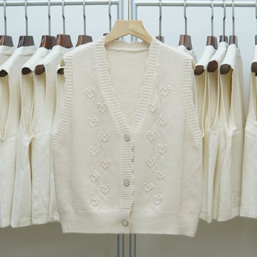 V领针织开衫马甲背心女