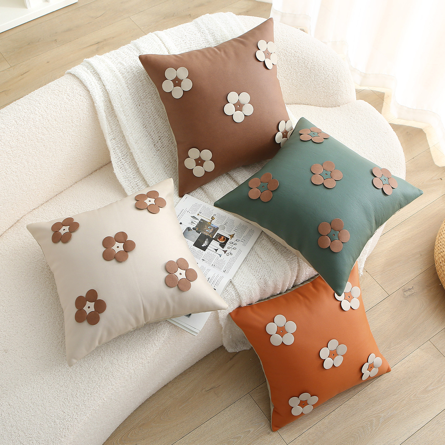 抱枕客厅沙发中古奶油侘寂风轻奢高级感设计师样板间酒店KTV民宿