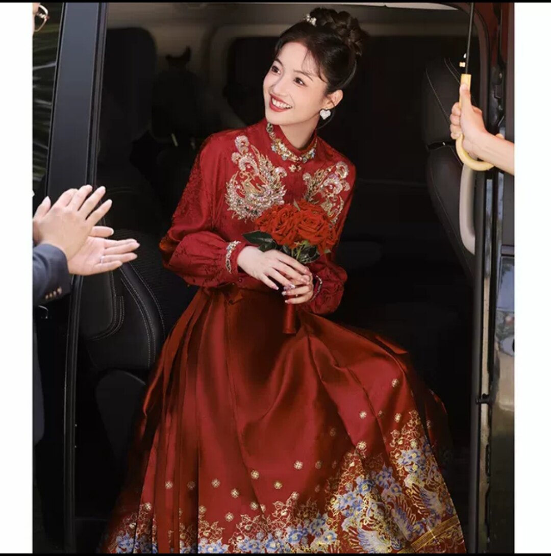 出租赁晩礼服订婚回门敬酒生日年会服装马面裙昆明建水石屏蒙自