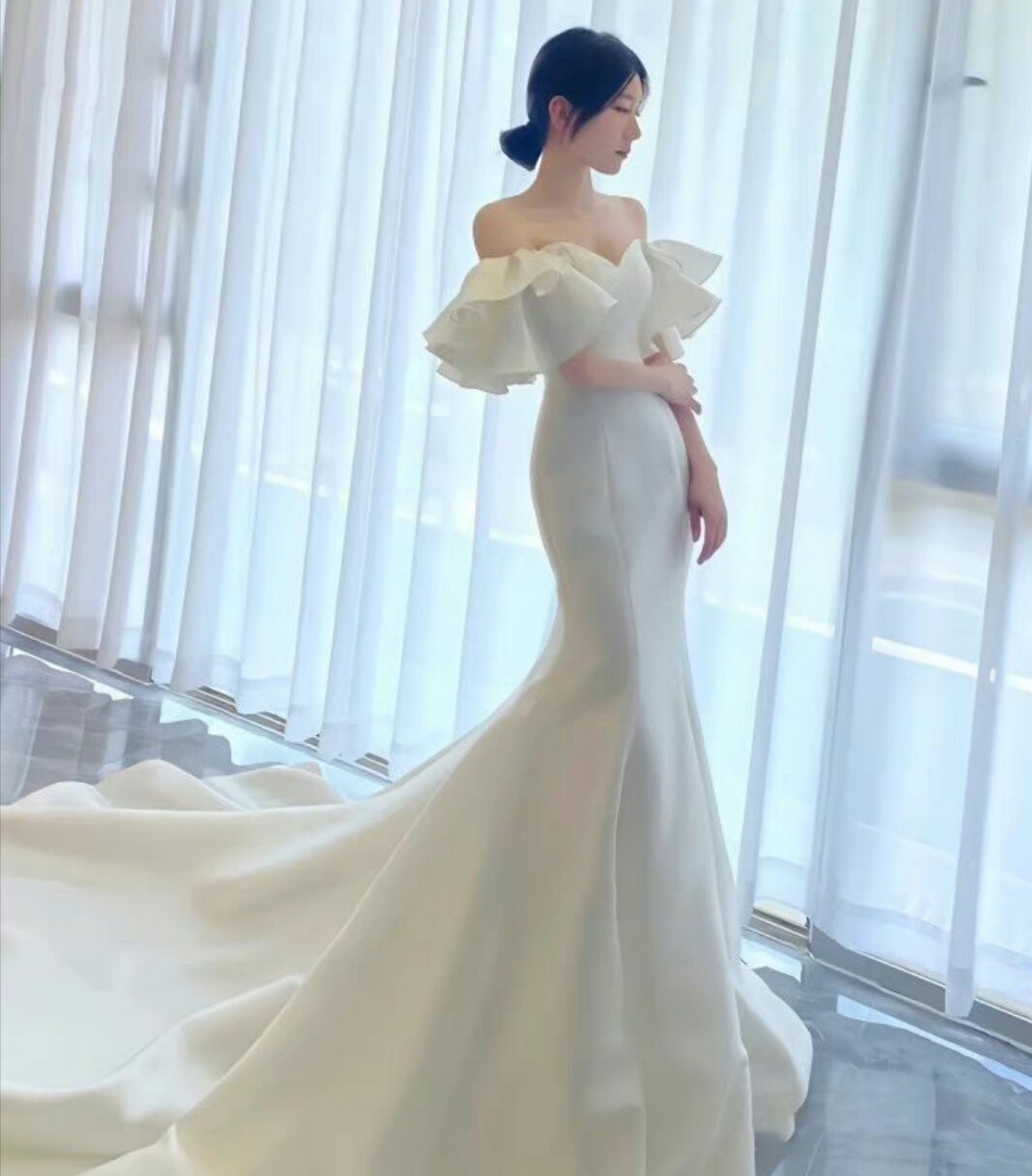 出租凭晩礼服装婚纱伴娘主持演出年会宴会敬酒建水石屏蒙自个旧
