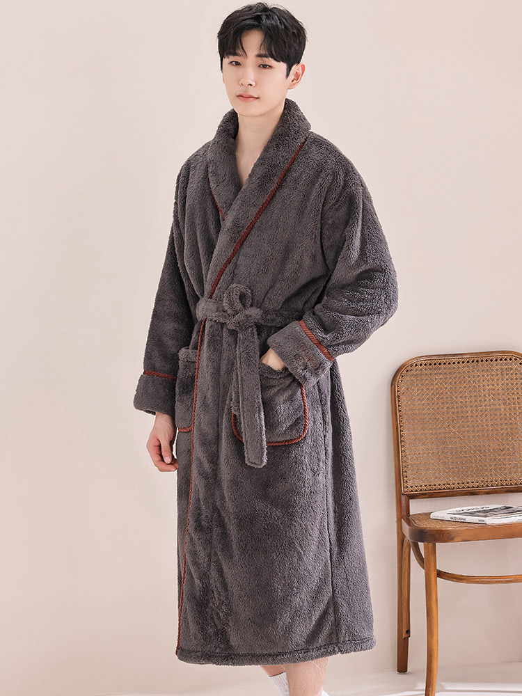 PAJAMAS MENS DRESSGOWNS AUTUMN AND WINTER CORAL VELVET THICKENED AND VELVET SPRING AND AUTUMN FLANNEL WARM HOME CLOTHES BATHROBES LONG STYLES