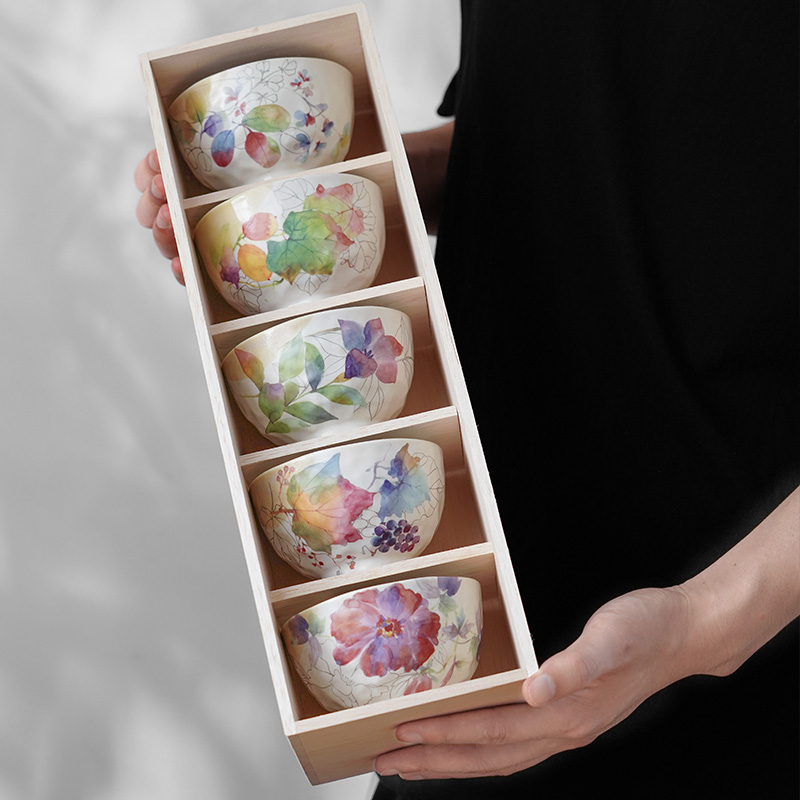 美浓烧红颜花语日式釉下彩陶瓷餐具日本进口饭碗套装木盒装礼物