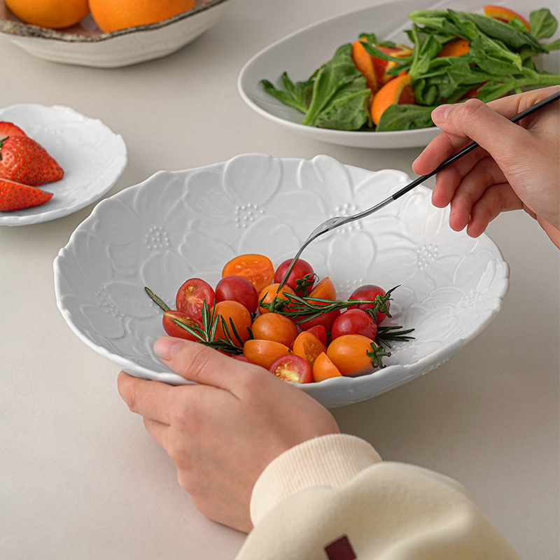 刻花不规则菜盘美浓烧釉下彩