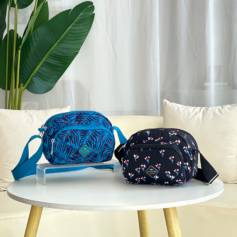 防水斜挎包女百搭牛津布小包包多层休闲零钱手机包帆布单肩妈妈包