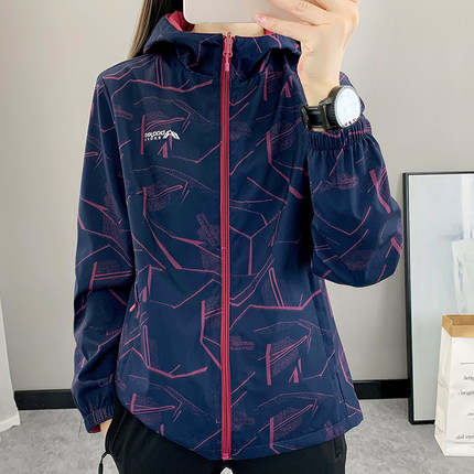 双面双穿新款户外冲锋衣女春秋防水透气户外运动休闲连帽开衫外套