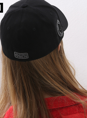 ZIYI & KM联名全封密棒球帽子女时尚潮牌刺绣黑色鸭舌帽很舒适！