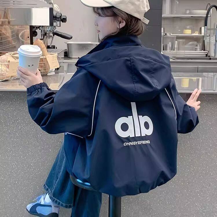 女童春装外套冲锋衣2026新款洋气儿童春秋季大童女孩连帽夹克上衣