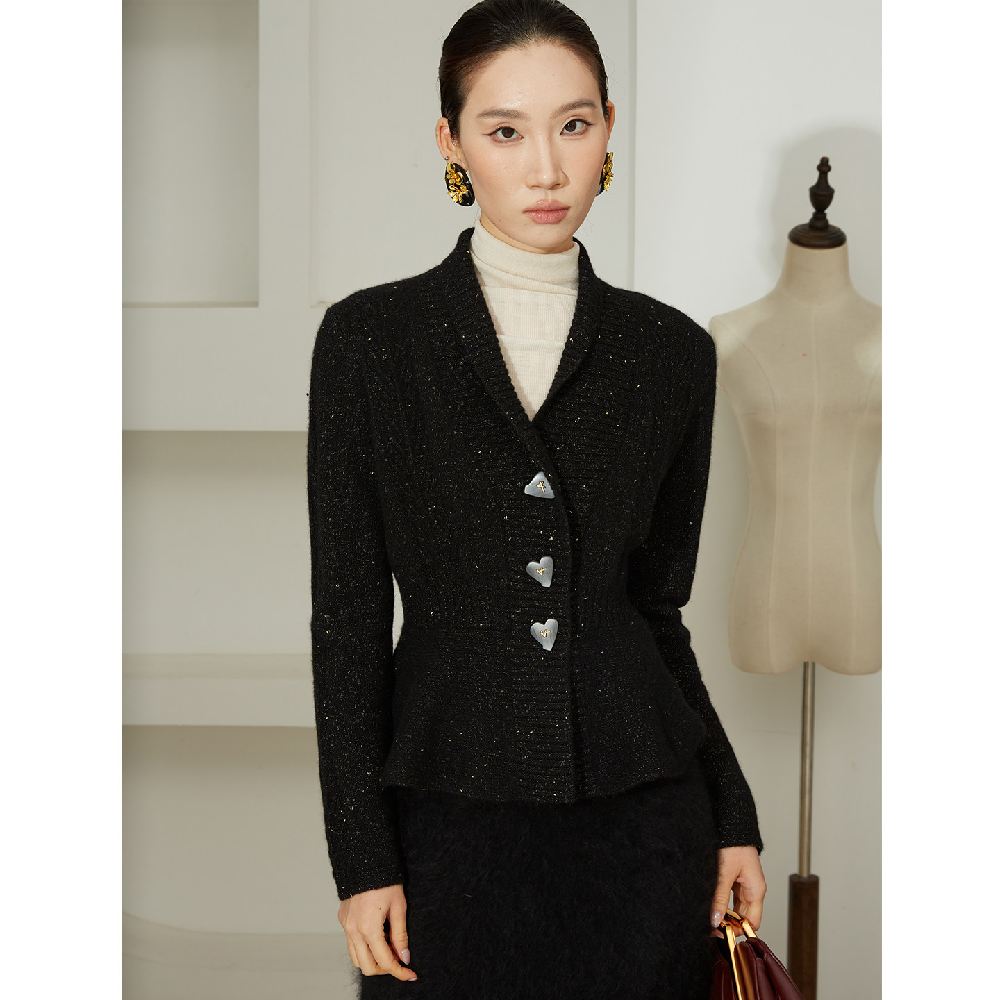 特惠 100%纯山羊绒V领针织开衫女设计感收腰毛衣针织衫羊绒衫冬,女装/女士精品,毛针织衫,淘宝优惠券,粉丝福利购,淘宝优惠卷