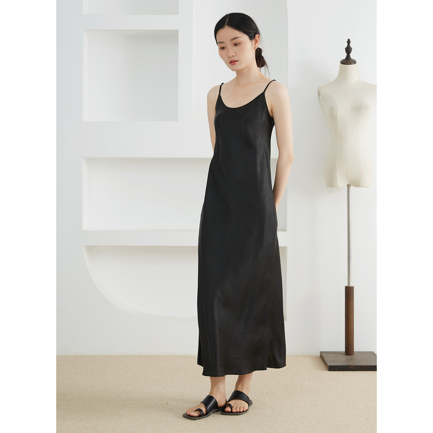 45斜裁100%桑蚕丝真丝香云纱吊带裙可调节修身气质长裙吊带连衣裙