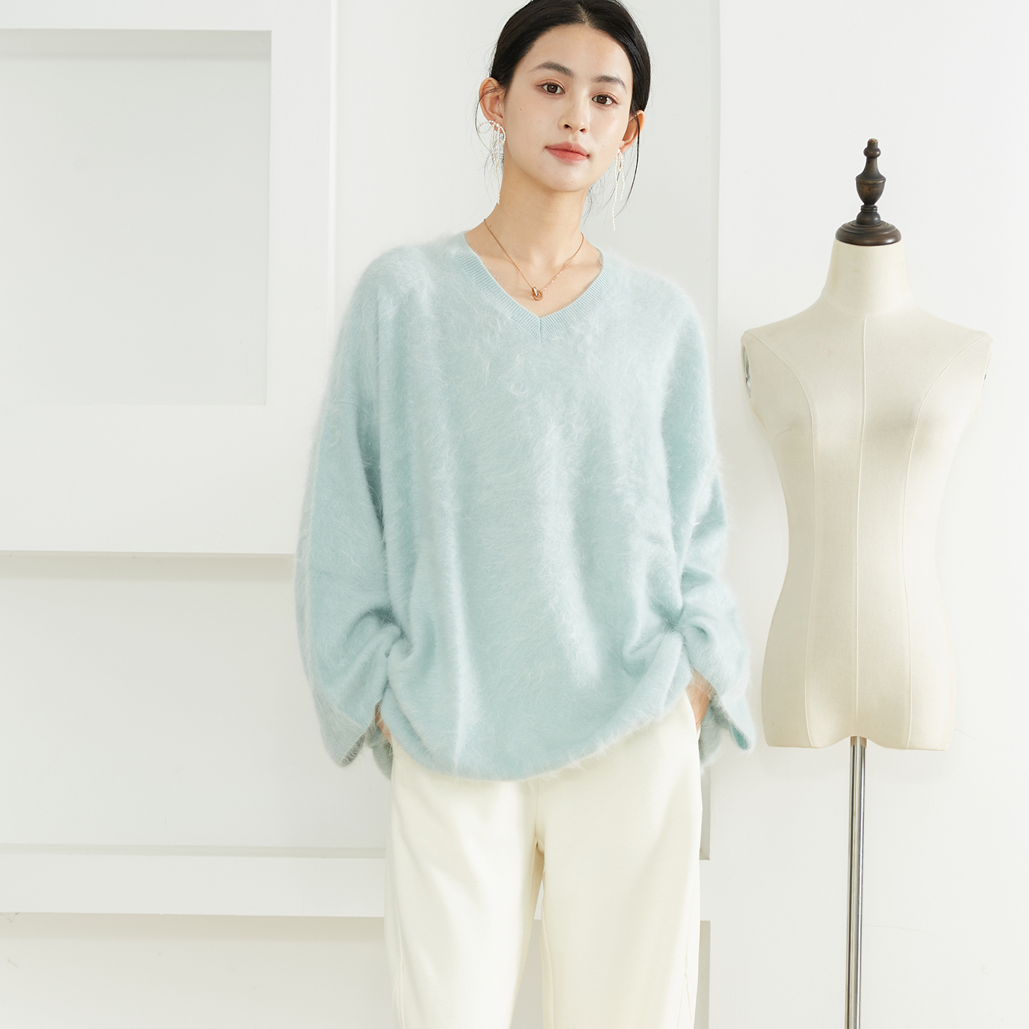 高定 320克100%山羊绒无缝一体V领长拉绒衫显瘦宽松慵懒风大毛衣