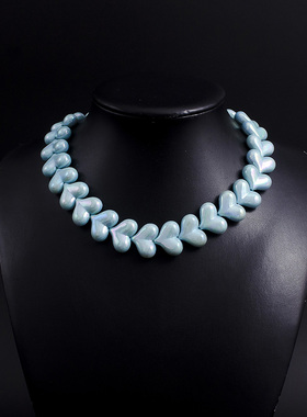 时尚蓝色爱心夸张短项链