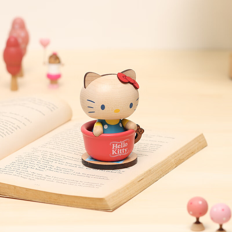 森活木趣摇头娃KT凯蒂猫桌面汽车弹簧摆件卡通送女孩朋友生日礼物